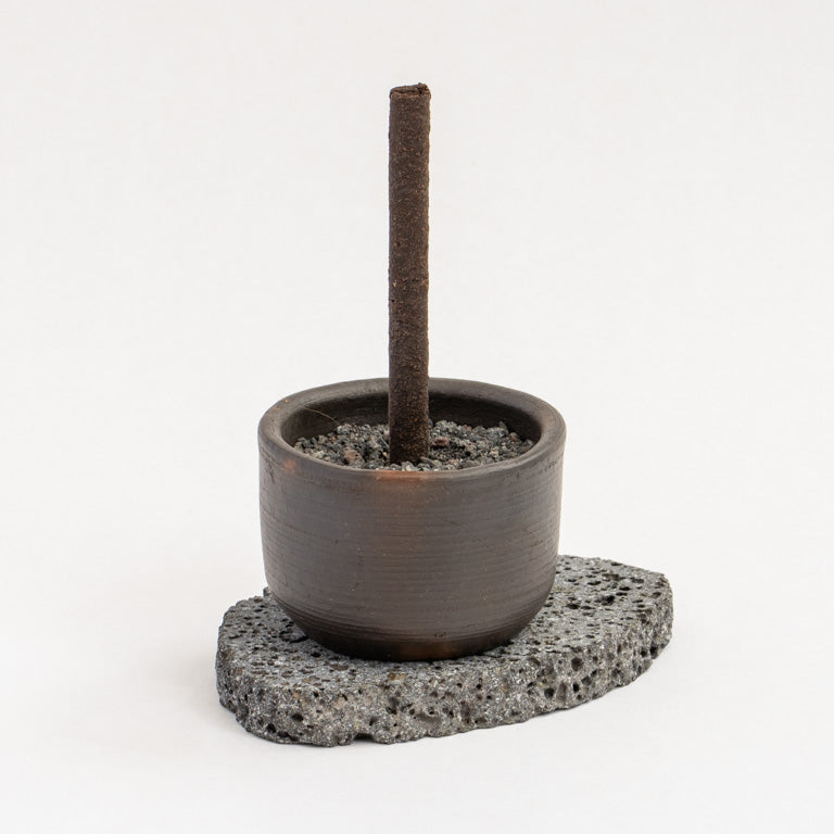 Kit Volcán + 1 Aroma a Elección – Incienso Natural con Base de Roca Volcánica